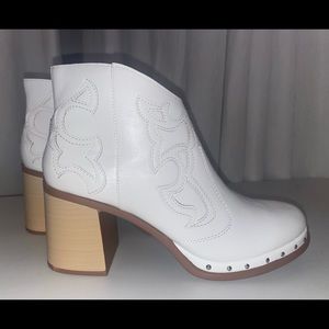 Women’s Western Booties